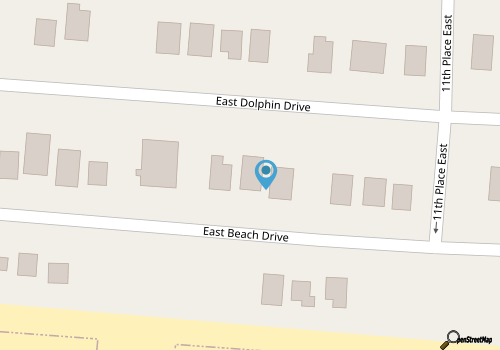 No Worries: Spacious, well-equipped kitchen, covered porch, located diagonally a map location