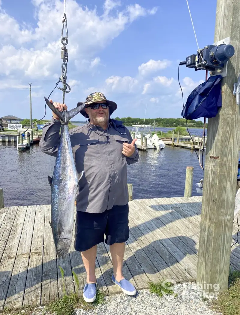 Dreadknot Sportfishing charter image 6